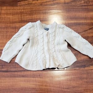 Gap Baby EUC 12-18 months cream cableknit peplum sweater